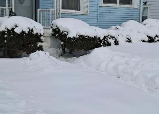 Property at 4407 Wisner St, Flint, MI 48504, 3 beds, 2 baths