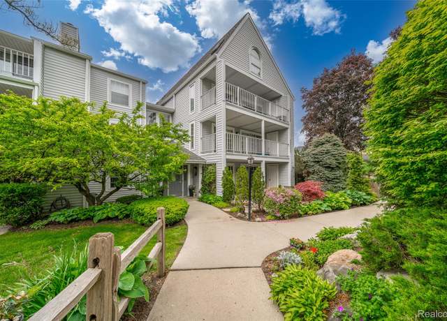 Property at 3553 Port Cove Dr #39, Waterford, MI 48328, 2 beds, 2 baths