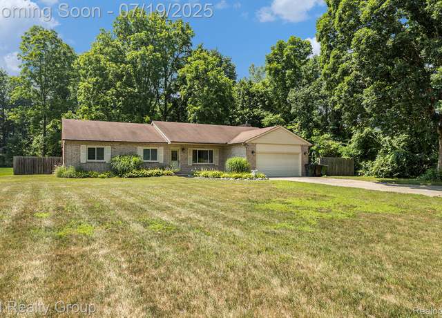 Property at 55979 Mound Rd, Shelby Twp, MI 48316, 4 beds, 1.5 baths