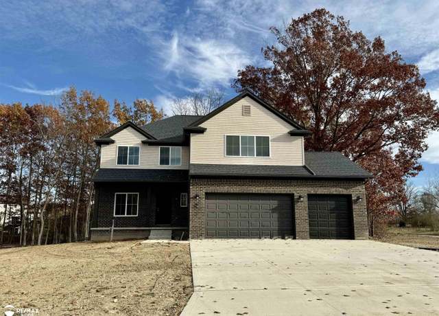 Property at 8092 Peninsula Cir, Grand Blanc, MI 48439, 4 beds, 2.5 baths