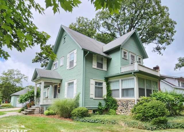 Property at 515 Clark St, Owosso, MI 48867, 4 beds, 2.5 baths