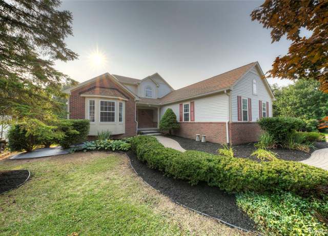 Property at 4269 Warrington Dr, Wixom, MI 48393, 5 beds, 3.5 baths