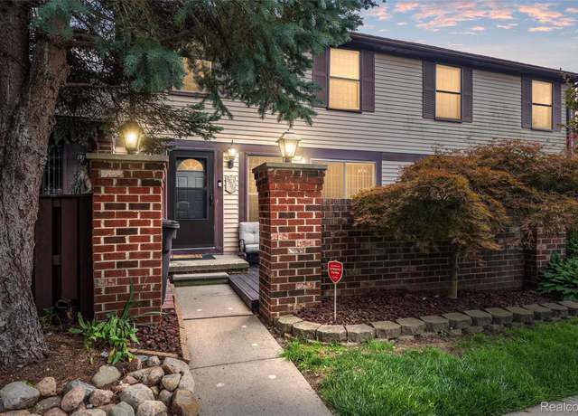 Property at 39313 Heatherheath Dr, Clinton Charter Township, MI 48038, 2 beds, 1.5 baths