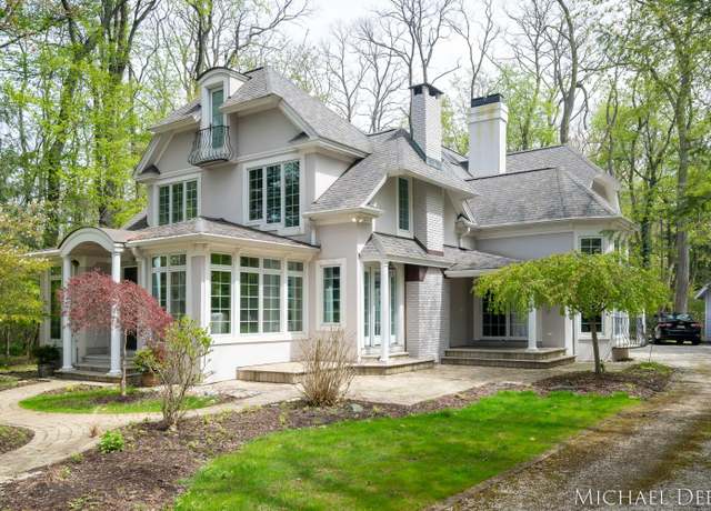 Property at 2743 Lakeshore Dr, Fennville, MI 49408, 5 beds, 3 baths