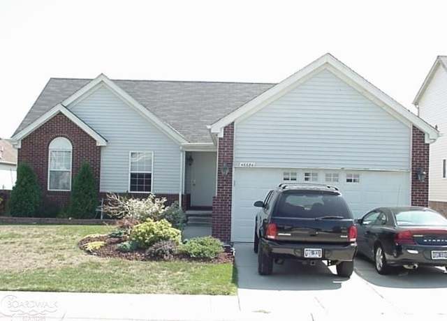 Property at 46684 E Briarwood Dr, Chesterfield, MI 48051, 3 beds, 2 baths