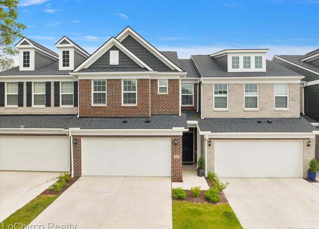 Property at 273 Strawberry Dr, Rochester Hills, MI 48307, 3 beds, 2.5 baths