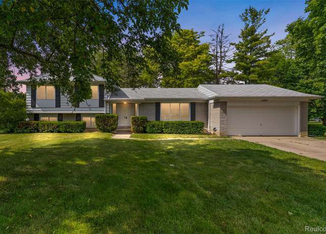 Property at 1483 Huntley Dr, Grand Blanc, MI 48439, 4 beds, 2 baths