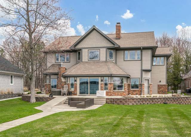 Property at 9230 E Shore Dr, Portage, MI 49002, 6 beds, 5.5 baths