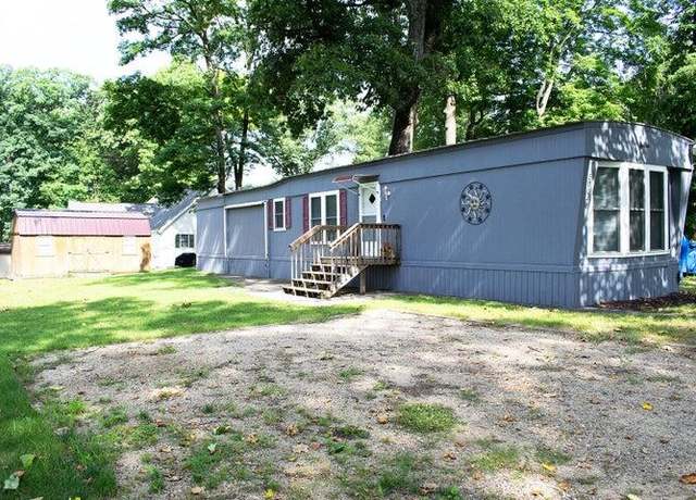 Property at 50040 South St, Dowagiac, MI 49047, 2 beds, 1 bath