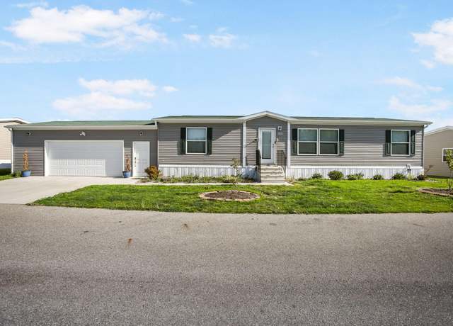 Property at 11610 Sunset Gln, Allendale, MI 49401, 3 beds, 2 baths
