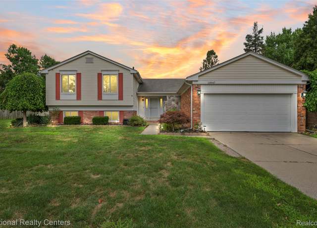 Property at 13947 Ashurst St, Livonia, MI 48154, 3 beds, 2 baths