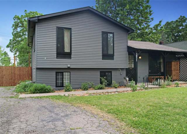 Property at 3851 Mapleleaf Rd, Waterford, MI 48328, 3 beds, 2 baths