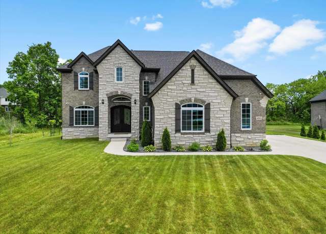 Property at 4661 Applewood Ct, Rochester, MI 48306, 4 beds, 4.5 baths