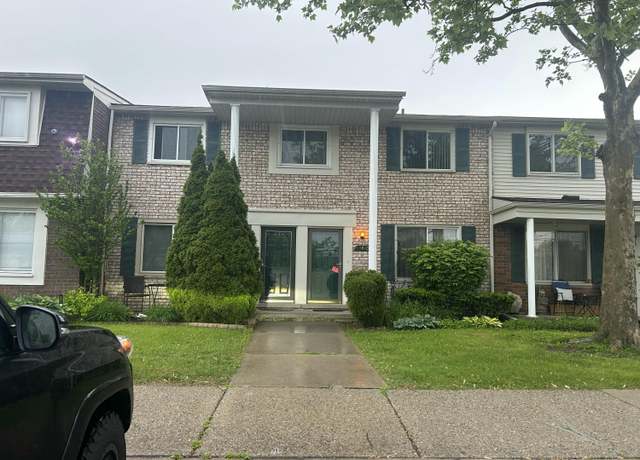Property at 13410 Denver Circle Cir N #140, Sterling Heights, MI 48312, 3 beds, 1.5 baths