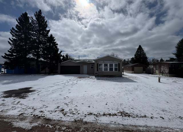 Property at 107 E Blueberry St, Gwinn, MI 49841, 3 beds, 2.5 baths