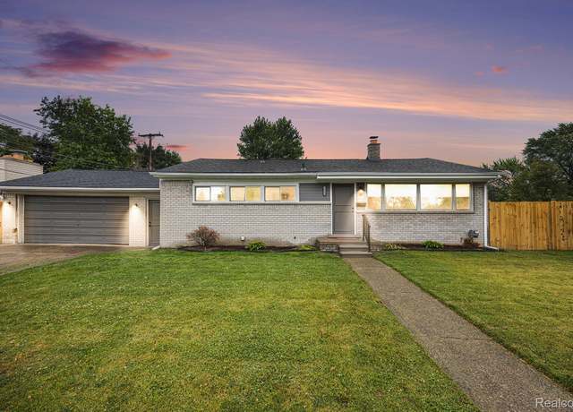 Property at 22252 Dale Allen St, Mt Clemens, MI 48035, 3 beds, 1.5 baths