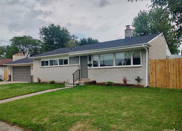 Property at 22252 Dale Allen St, Clinton Township, MI 48035, 3 beds, 1.5 baths