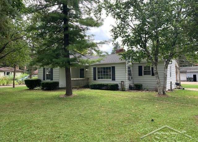 Property at 3105 Beulah St, Buena Vista Twp, MI 48601, 2 beds, 1 bath