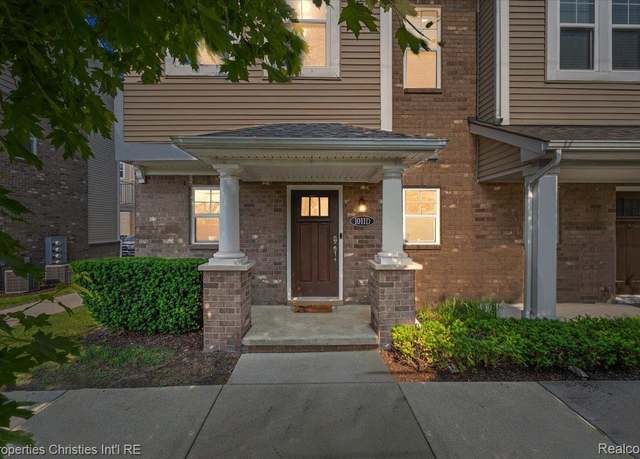 Property at 1011 N Sherman Dr, Royal Oak, MI 48067, 2 beds, 2.5 baths