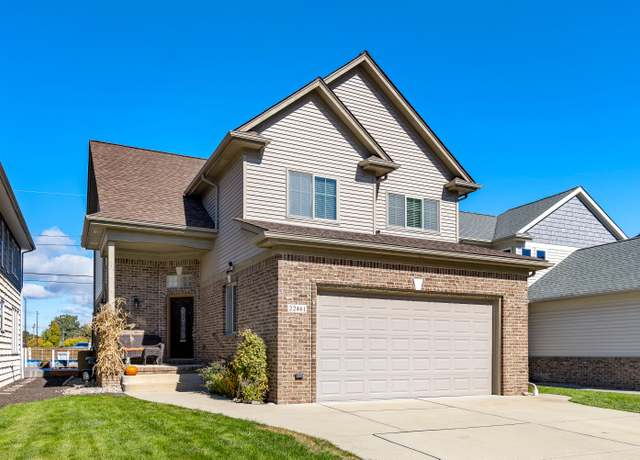 Property at 22461 Milner St, St Clair Shores, MI 48081, 3 beds, 3.5 baths