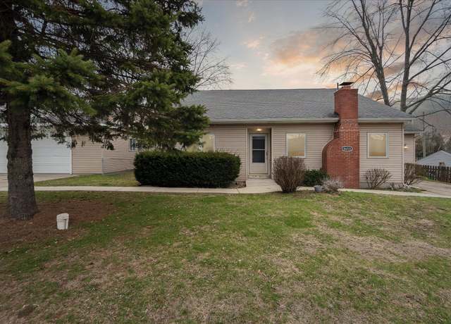 Property at 8650 Lakeview Blvd, Clarkston, MI 48348, 2 beds, 3 baths
