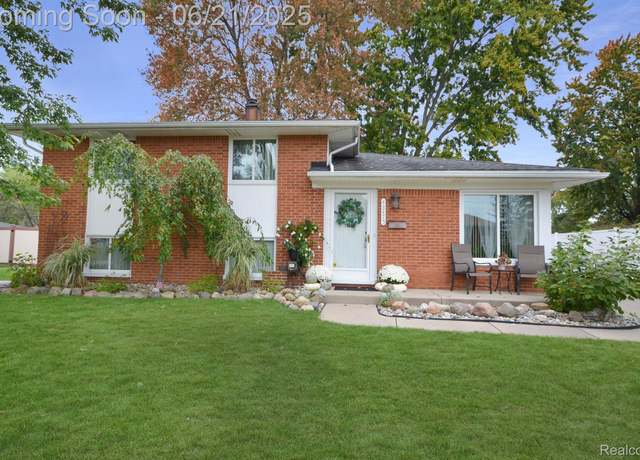 Property at 43475 Deborah Dr, Sterling Heights, MI 48313, 3 beds, 2 baths