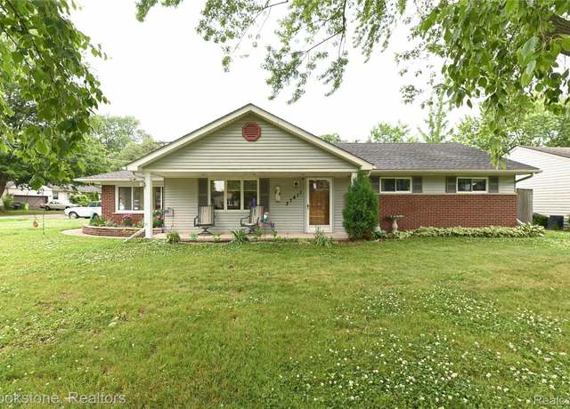Property at 37411 Edgewood St, Clinton Township, MI 48036, 3 beds, 2 baths