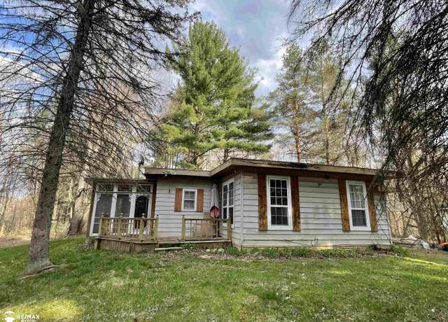 Property at 6172 White Sands Dr, Otter Lake, MI 48464, 2 beds, 1 bath