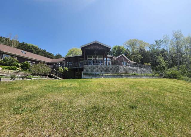 Property at 5005 S Brye Rd, Ludington, MI 49431, 3 beds, 3 baths