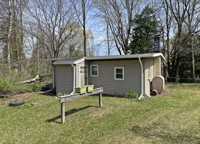 Property at 18874 Oxbow Dr, Barryton, MI 49305, 1 bed, 1 bath