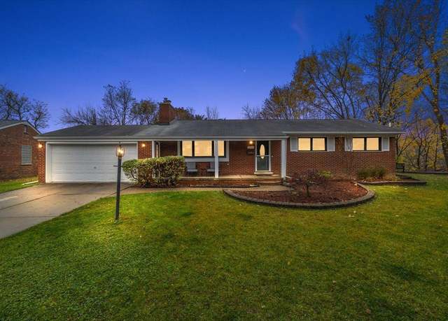 Property at 24119 Saint Mary Ct, Farmington, MI 48336, 3 beds, 2.5 baths