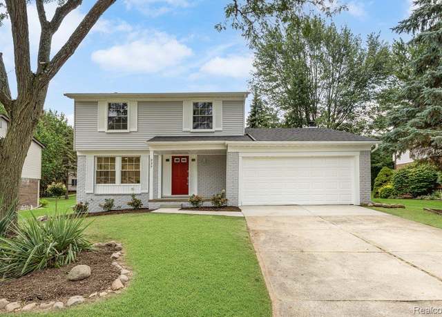 Property at 237 Union Dr, Rochester Hills, MI 48307, 3 beds, 3.5 baths