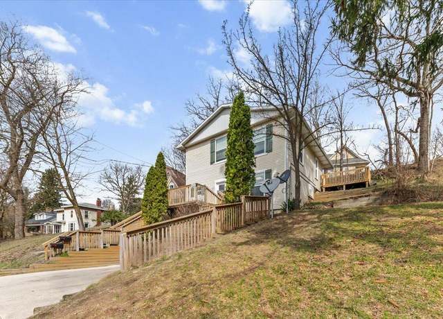 Property at 432 E Main St Unit A/B, Ionia, MI 48846, 3 beds