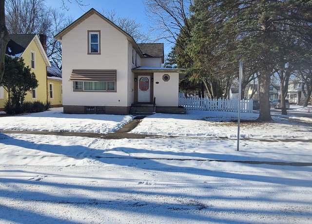 Property at 39 Stapleton St, Mt Clemens, MI 48043, 4 beds, 1.5 baths