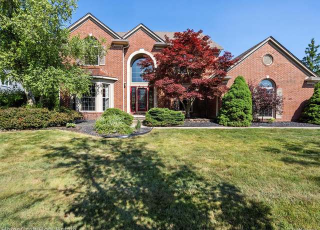 Property at 198 Country Club Ln, Canton, MI 48188, 4 beds, 2.5 baths