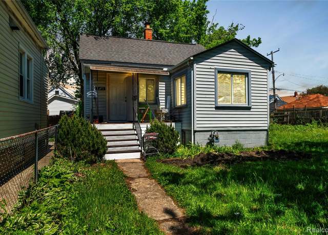 Property at 3875 Sobieski St, Hamtramck, MI 48212, 4 beds, 2 baths