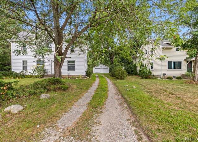 Property at 1257 Byron Rd, Howell, MI 48843, 4 beds, 2 baths