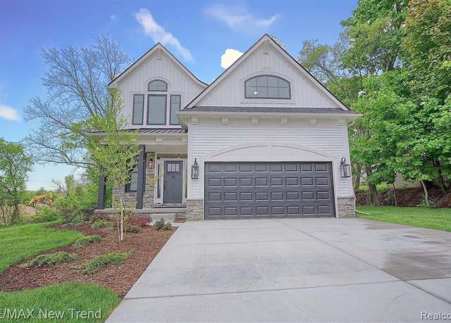 Property at 120 W Summit St, Milford, MI 48381, 4 beds, 3.5 baths