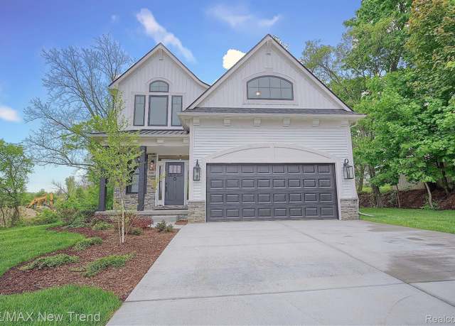 Property at 120 W Summit St, Milford, MI 48381, 4 beds, 3.5 baths