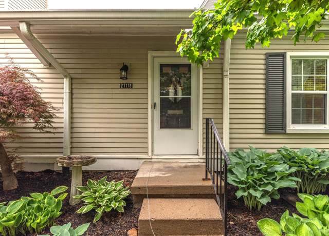Property at 21118 E Glen Haven Cir, Northville, MI 48167, 2 beds, 2 baths