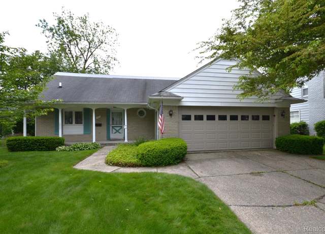 Property at 1700 Villa Rd, Birmingham, MI 48009, 4 beds, 2 baths