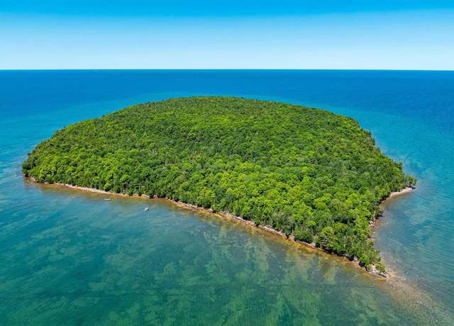 Property at Wood Island Is, Munising, MI 49862