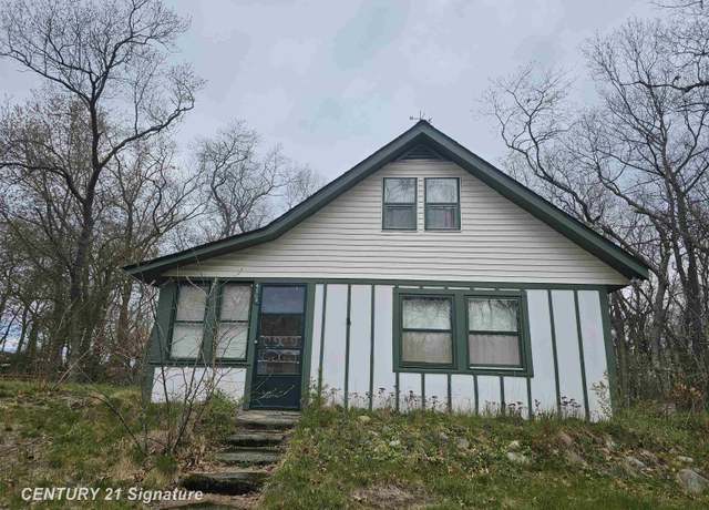 Property at 4562 Trail Rd, Caseville, MI 48725, 3 beds, 1 bath