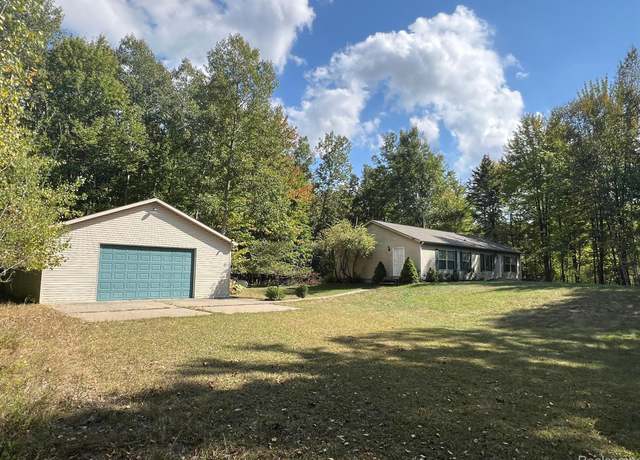 Property at 9996 N Chippewa Rd, Coleman, MI 48618, 3 beds, 2 baths