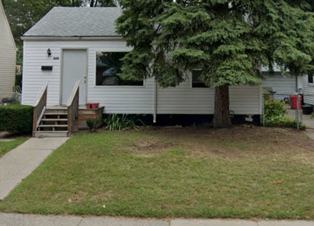 Property at 1029 E Woodruff Ave, Hazel Park, MI 48030, 2 beds, 1 bath