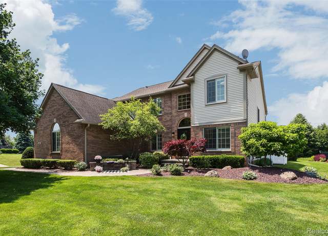 Property at 25919 Carriage Ln, South Lyon, MI 48178, 4 beds, 3.5 baths