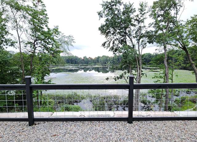 Property at 4789 Lakeshire Dr, Howell, MI 48843, 5 beds, 3.5 baths
