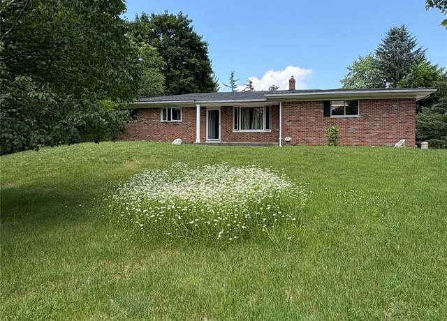 Property at 108 Menasha Trl, Lake Orion, MI 48362, 3 beds, 1.5 baths