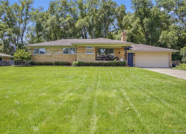 Property at 53223 Mark Dr, Shelby Township, MI 48316, 3 beds, 1 bath