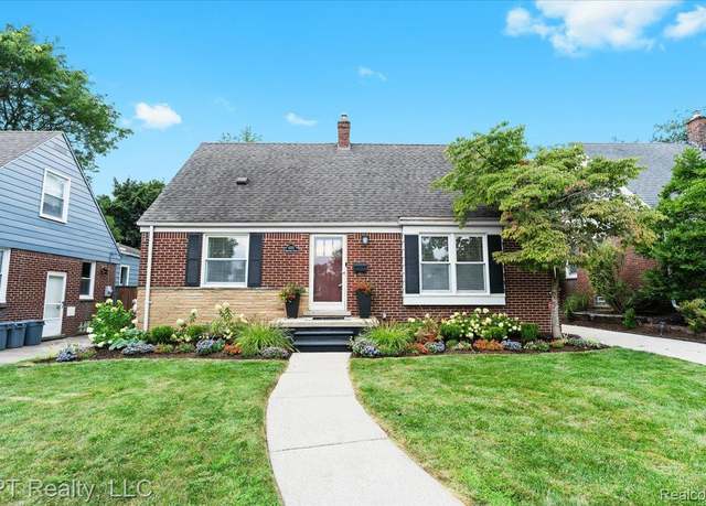Property at 4357 Robinwood Ave, Royal Oak, MI 48073, 3 beds, 3 baths